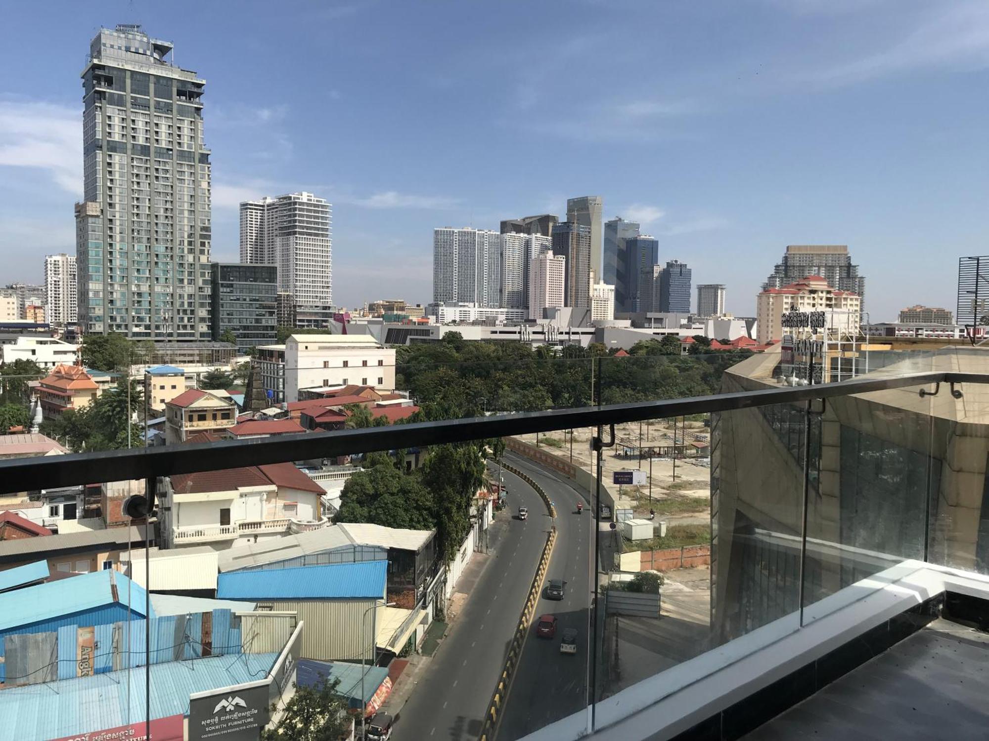 Wh Chamkarmon Residence Phnom Penh Eksteriør billede